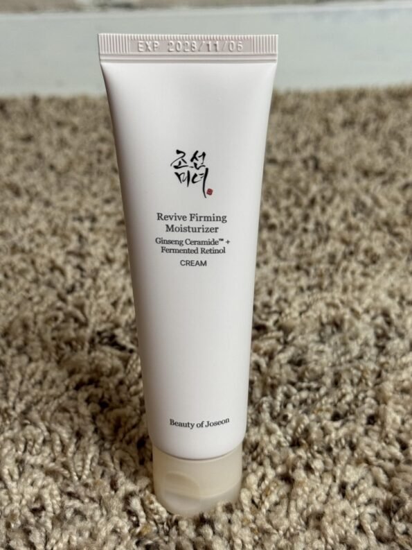 Image #1 from Veronica